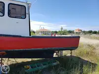 Zivju pārstrādes kuģis pārdod