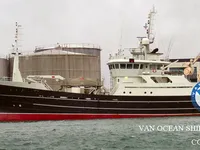 Trallers pārdod