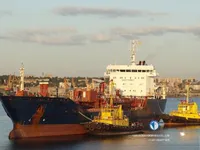 Naftas / Ķīmisko vielu tankkuģis pārdod