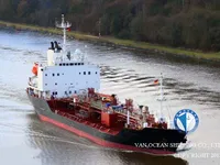 Naftas / Ķīmisko vielu tankkuģis pārdod