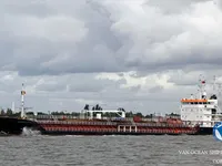 Naftas / Ķīmisko vielu tankkuģis pārdod