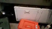 Trallers pārdod
