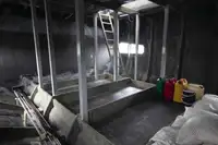 Apkalpes kuģis pārdod