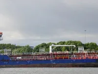 Naftas / Ķīmisko vielu tankkuģis pārdod
