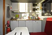 Hidrogrāfiskais kuģis pārdod