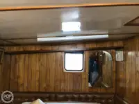 Trallers pārdod