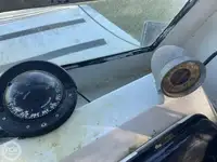 Trallers pārdod