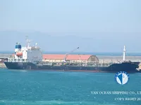 Naftas / Ķīmisko vielu tankkuģis pārdod