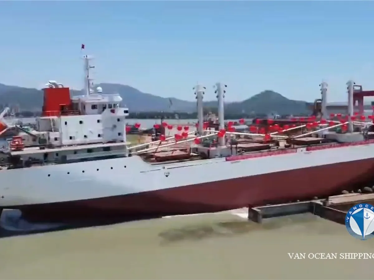 Reefer kuģis pārdod