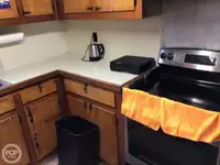 Trallers pārdod