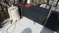 Trallers pārdod