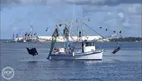 Trallers pārdod
