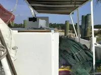 Trallers pārdod