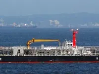 Naftas / Ķīmisko vielu tankkuģis pārdod