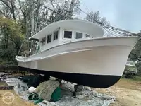 Trallers pārdod