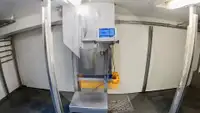 Staru trallera zvejas kuģis pārdod