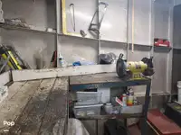Trallers pārdod