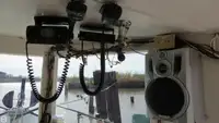 Trallers pārdod