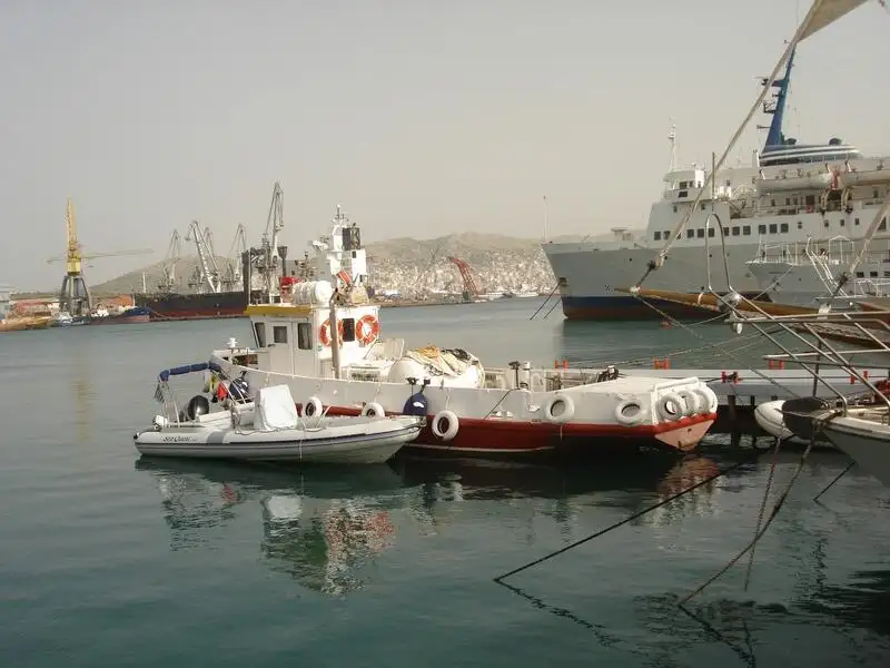 Darba laivas pārdod