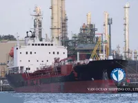 Naftas / Ķīmisko vielu tankkuģis pārdod