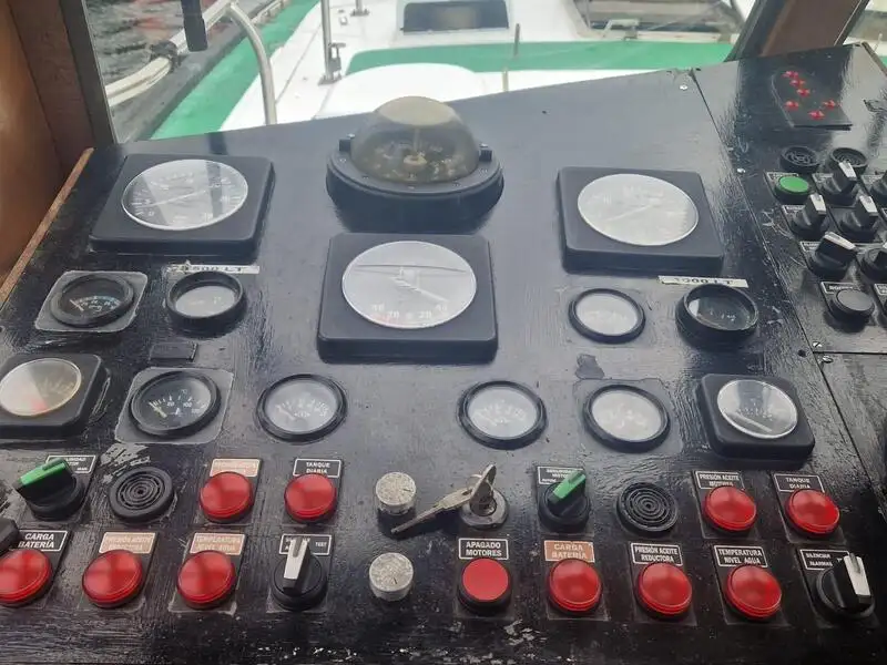 Pilotkuģis pārdod