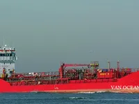 Naftas / Ķīmisko vielu tankkuģis pārdod