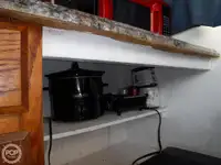 Trallers pārdod
