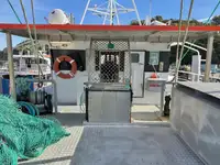 Trallers pārdod