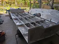 Darba laivas pārdod
