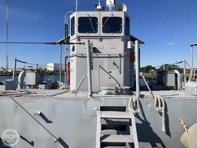 Desanta kuģis, tankkuģis pārdod