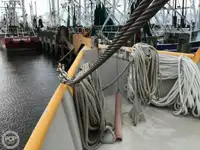 Trallers pārdod