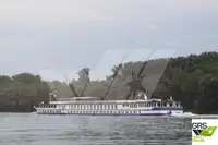 Kruīza kuģis pārdod