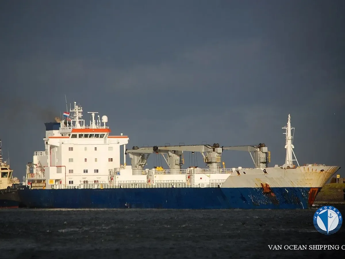 Reefer kuģis pārdod