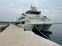 Katamarāns pārdošanā