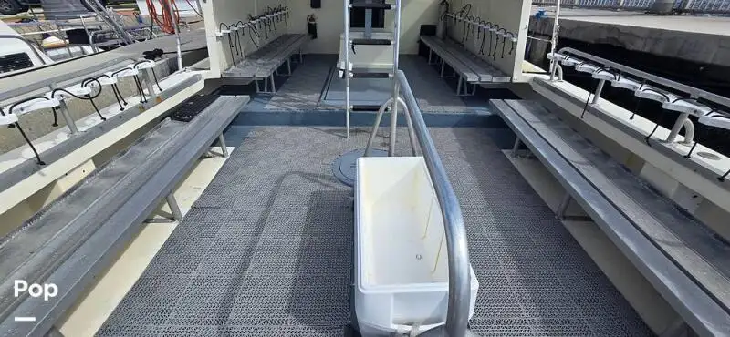 Niršanas atbalsta kuģis pārdod
