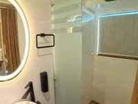 Jahta pārdod