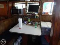 Trallers pārdod