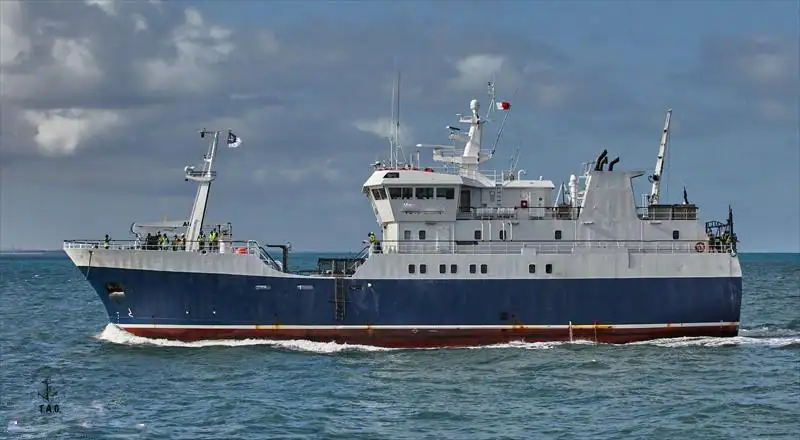Platformas apgādes kuģis (PSV) pārdod