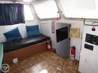 Trallers pārdod