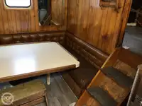Trallers pārdod