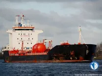 Naftas / Ķīmisko vielu tankkuģis pārdod
