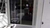 Niršanas atbalsta kuģis pārdod