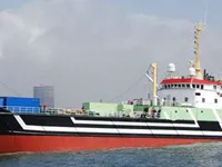 Trallers pārdod