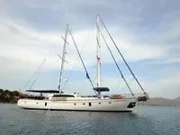 Jahta pārdod