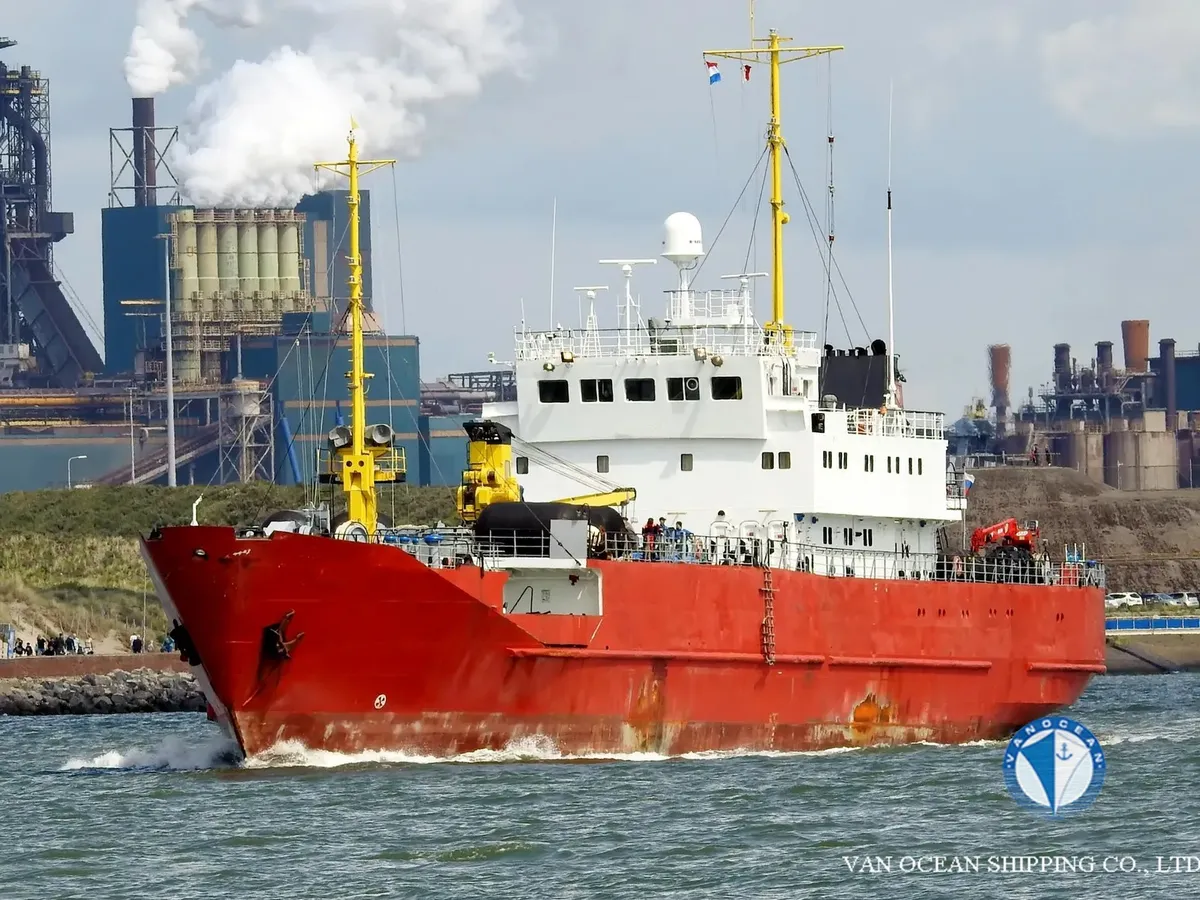Reefer kuģis pārdod