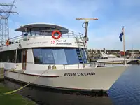 Pasažieru kuģis pārdod