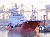 Naftas / Ķīmisko vielu tankkuģis pārdod