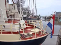 Pilotkuģis pārdod