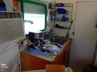 Trallers pārdod
