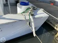 Trallers pārdod